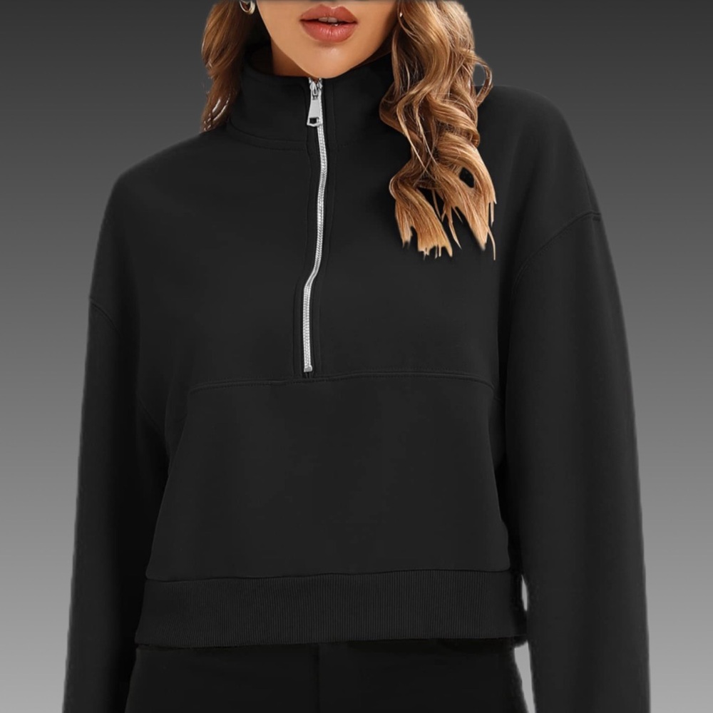NWT Black Cropped Pullover‎ Hoodie XS